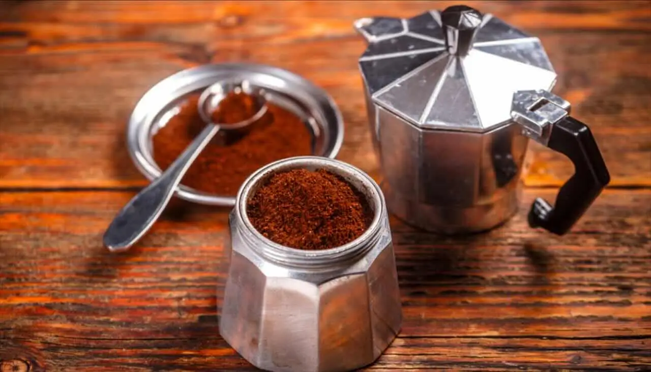 Come usare i fondi di caffè nell’orto: ecco i benefici e limiti Immagine selezionata